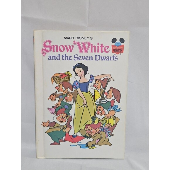 Disney | Other | Walt Disneys Snow White And The Seven Dwarfs Book Club ...